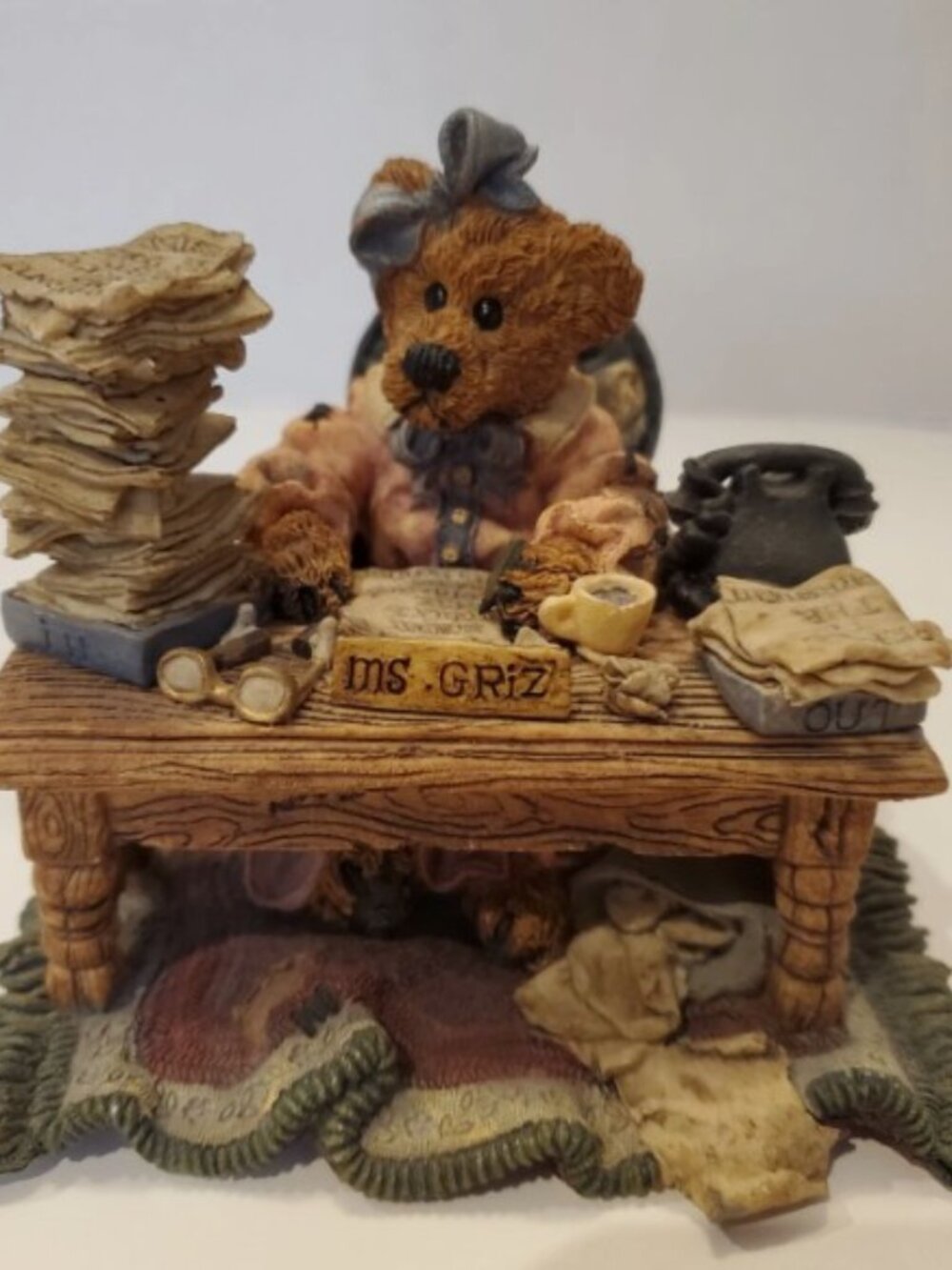 Ms Griz...Monday Morning - 2276 - Bearstone Collection by Boyds Bears BOXED